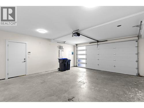 4630 Raymer Road, Kelowna, BC - Indoor Photo Showing Garage