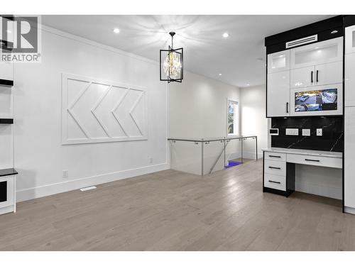 4630 Raymer Road, Kelowna, BC - Indoor Photo Showing Other Room