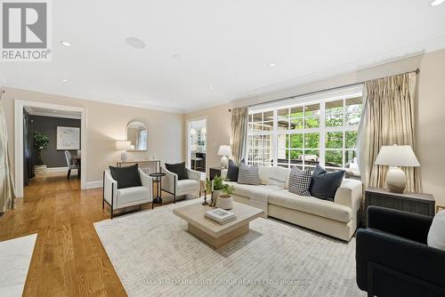739 Masson Street, Oshawa (Centennial), ON - Indoor Photo Showing Living Room