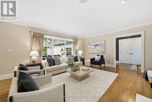 739 Masson Street, Oshawa (Centennial), ON - Indoor Photo Showing Living Room