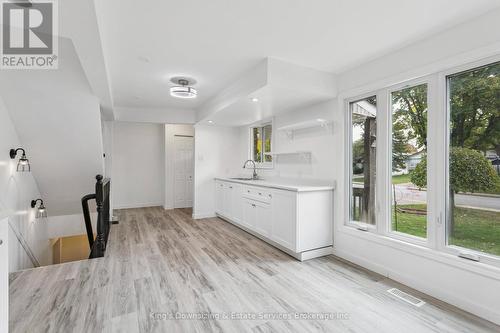 Kitchen - 142 Lynbrook Drive, Hamilton, ON - Indoor