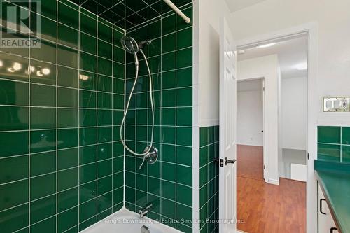 2nd Floor Washroom - 142 Lynbrook Drive, Hamilton, ON - Indoor