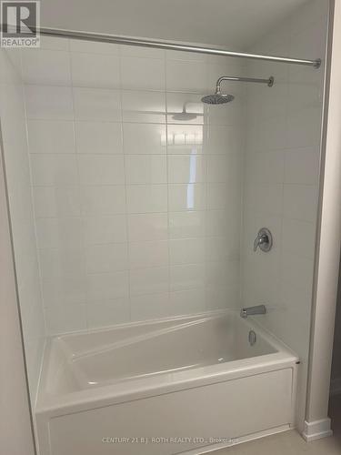 944 Seagrave Lane, Ottawa, ON - Indoor Photo Showing Bathroom