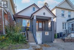 144 WESTLAKE AVENUE  Toronto, ON M4C 4R9