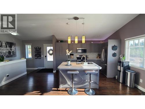 2670 Glenmore Rd Road, Kelowna, BC 