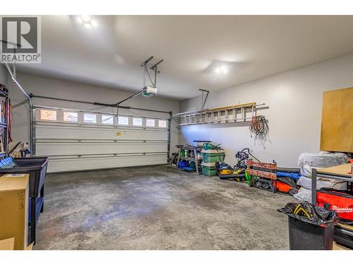 4116 Gallaghers Woodlands Drive S, Kelowna, BC - Indoor Photo Showing Garage