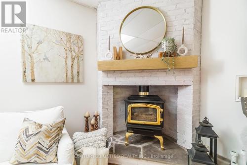 1455 Glenforest Crescent, Peterborough (Monaghan Ward 2), ON - Indoor Photo Showing Living Room With Fireplace