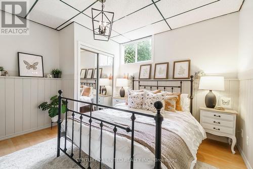 1455 Glenforest Crescent, Peterborough (Monaghan Ward 2), ON - Indoor Photo Showing Bedroom