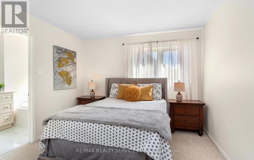 3912 Zenith Court, Mississauga, ON - Indoor Photo Showing Bedroom