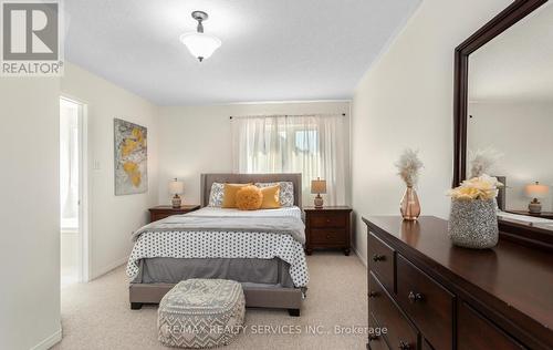 3912 Zenith Court, Mississauga, ON - Indoor Photo Showing Bedroom