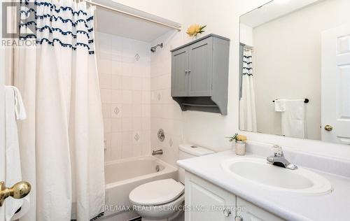 3912 Zenith Court, Mississauga, ON - Indoor Photo Showing Bathroom