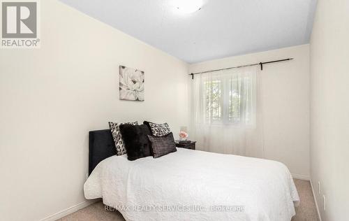3912 Zenith Court, Mississauga, ON - Indoor Photo Showing Bedroom