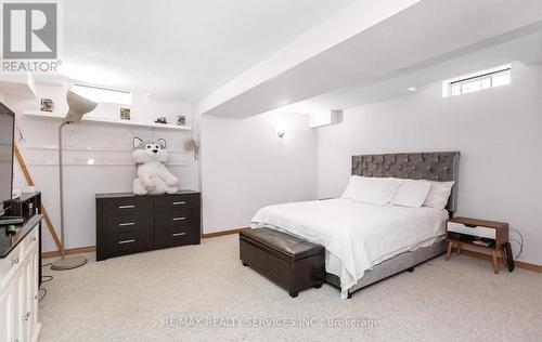 3912 Zenith Court, Mississauga, ON - Indoor Photo Showing Bedroom