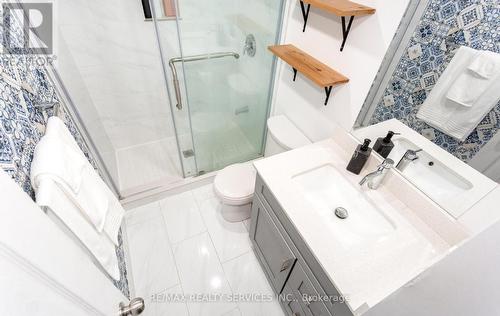 3912 Zenith Court, Mississauga, ON - Indoor Photo Showing Bathroom