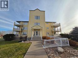 106 - 605 3RD AVENUE NE  Moose Jaw, SK S6H 0L6