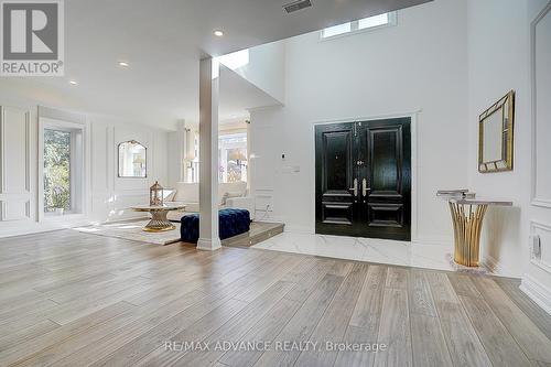 32 Brookfield Road, Toronto, ON - Indoor