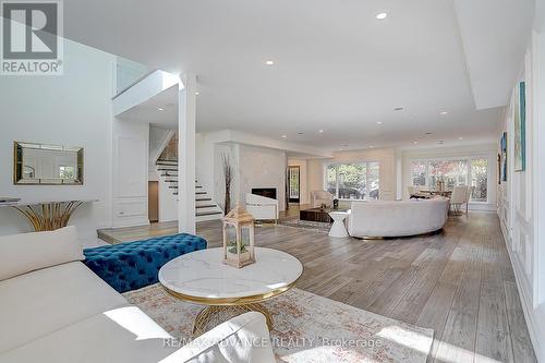 32 Brookfield Road, Toronto, ON - Indoor Photo Showing Living Room
