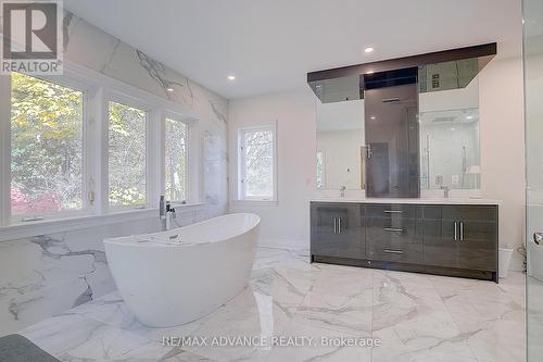 32 Brookfield Road, Toronto, ON - Indoor Photo Showing Bathroom
