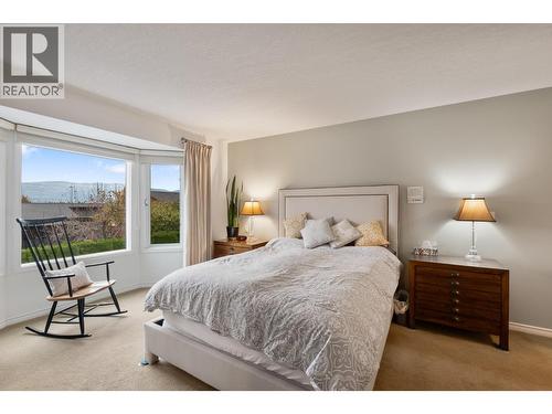 1637 Sonora Drive, Kelowna, BC - Indoor Photo Showing Bedroom
