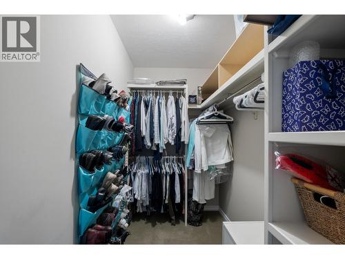 1637 Sonora Drive, Kelowna, BC - Indoor With Storage