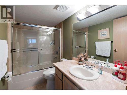 1637 Sonora Drive, Kelowna, BC - Indoor Photo Showing Bathroom