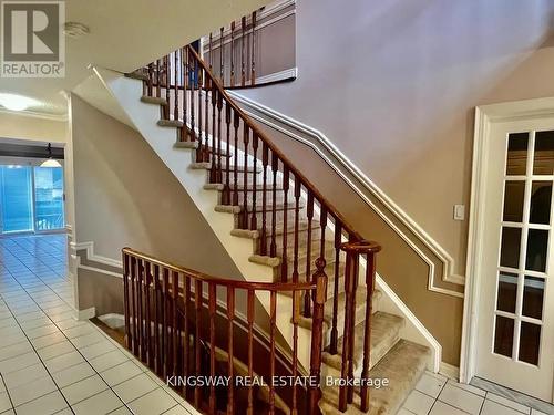 325 Salisbury Lane, Newmarket, ON - Indoor Photo Showing Other Room