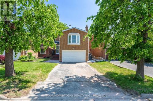18 ALABASTER DRIVE  Brampton, ON L6V 4E4