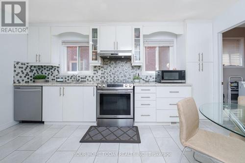 18 Alabaster Drive, Brampton, ON - Indoor Photo Showing Kitchen