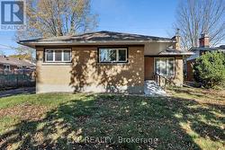 2393 SHELDON AVENUE  Ottawa, ON K2C 1K4