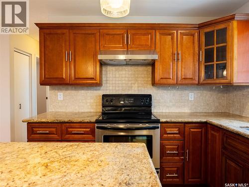 70 Read Avenue, Regina, SK - Indoor Photo Showing Kitchen