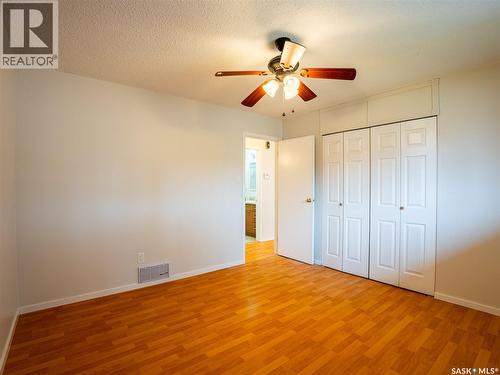 70 Read Avenue, Regina, SK - Indoor Photo Showing Other Room