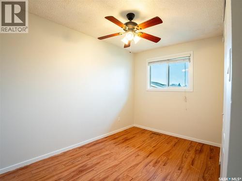 70 Read Avenue, Regina, SK - Indoor Photo Showing Other Room