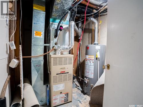 70 Read Avenue, Regina, SK - Indoor Photo Showing Basement