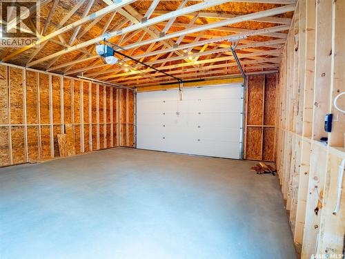 70 Read Avenue, Regina, SK - Indoor Photo Showing Garage