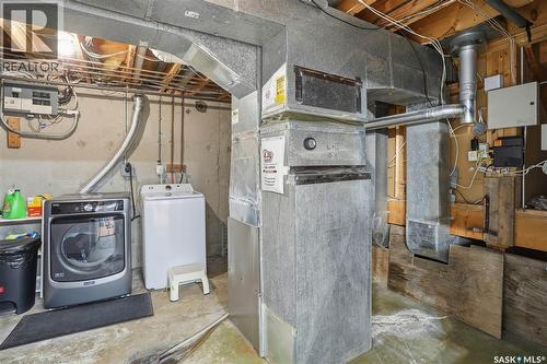 78 Scrivener Crescent, Regina, SK - Indoor Photo Showing Laundry Room