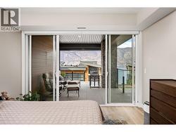 Primary bedroom deck entrance - 
