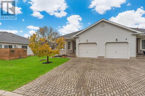 1 VILLAGE DRIVE  West Lincoln, ON L0R 2A0