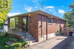 7 MAITLAND AVENUE  Hamilton, ON L9A 3J4