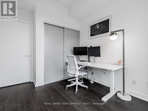 1602 - 30 Nelson Street, Toronto, ON - Indoor Photo Showing Office