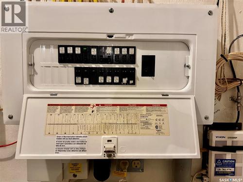 353 Maple Avenue, Yorkton, SK - Indoor