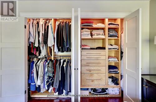 17 Cumberland Drive, Mississauga, ON - Indoor With Storage