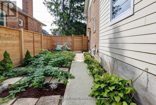 17 Cumberland Drive, Mississauga, ON - Outdoor