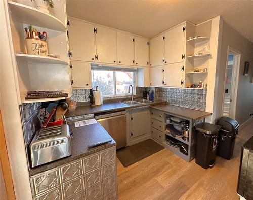 230 Cranbrook Street, Kimberley, BC - Indoor