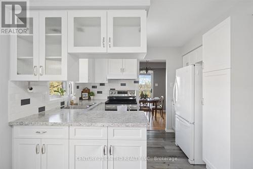 1551 Cherryhill Road, Peterborough (Monaghan Ward 2), ON - Indoor Photo Showing Kitchen