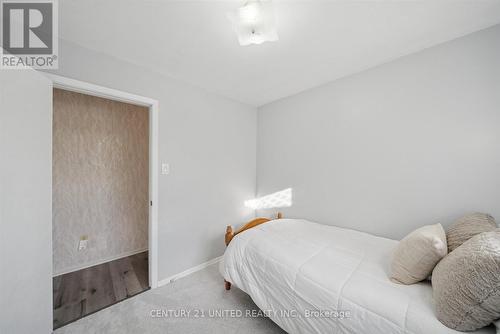 1551 Cherryhill Road, Peterborough (Monaghan Ward 2), ON - Indoor Photo Showing Bedroom
