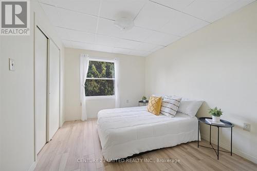 1551 Cherryhill Road, Peterborough (Monaghan Ward 2), ON - Indoor Photo Showing Bedroom