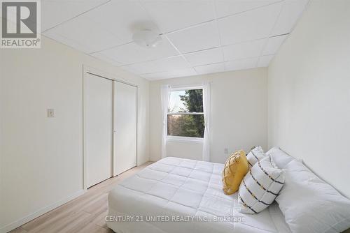 1551 Cherryhill Road, Peterborough (Monaghan Ward 2), ON - Indoor Photo Showing Bedroom
