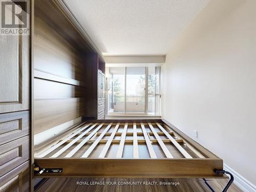 324 - 32 Clarissa Drive, Richmond Hill, ON - Indoor Photo Showing Other Room