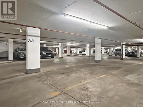 324 - 32 Clarissa Drive, Richmond Hill, ON - Indoor Photo Showing Garage