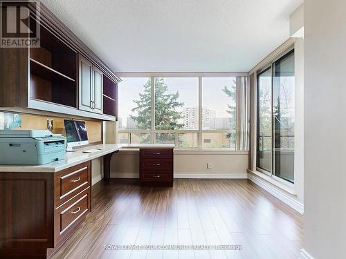 324 - 32 Clarissa Drive, Richmond Hill, ON - Indoor